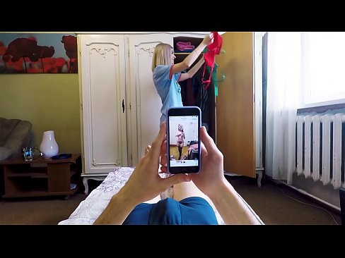 ❤️ Stepsister għamel lil ħuha jiġbor eżatt qabel ma daħlet id-dar ️ Porn sabiħ lilna ❤